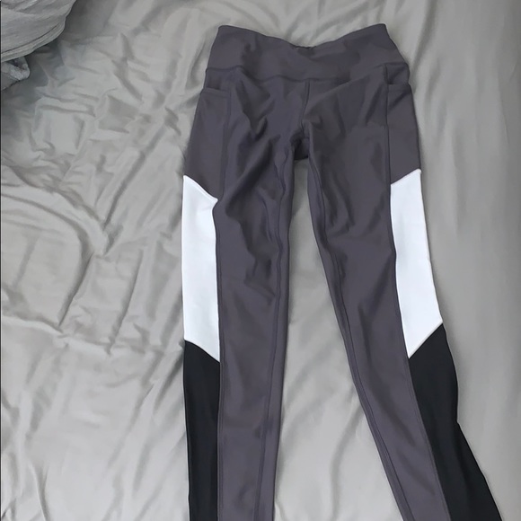 basically brand new leggings - Picture 1 of 2